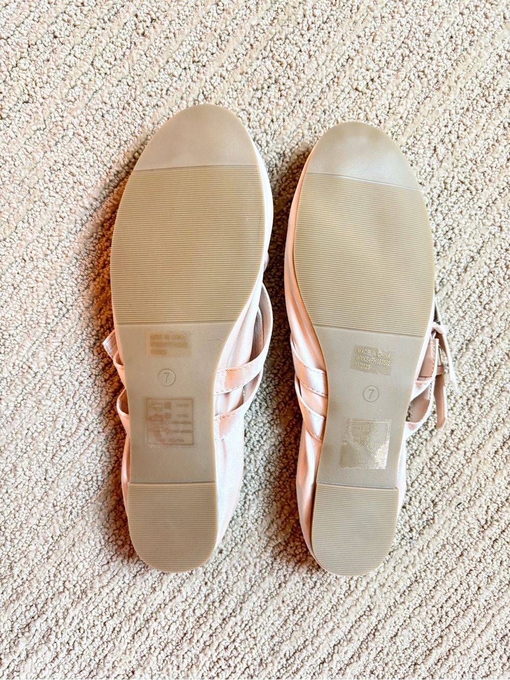 🩰 boohoo — satin bow & strap detail ballet flats 🩰 - Picture 2 of 2